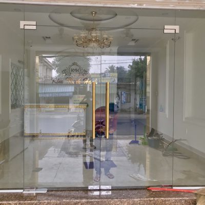 Cửa kính cường lực