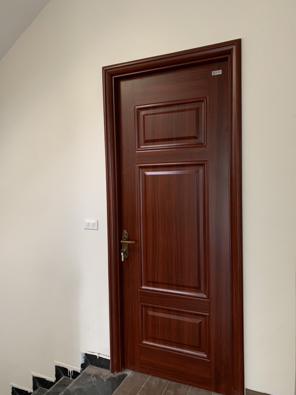 Đơn vị thi công cửa thép nhập khẩu giá rẻ tại Đồng Nai LH: 0772.992.996